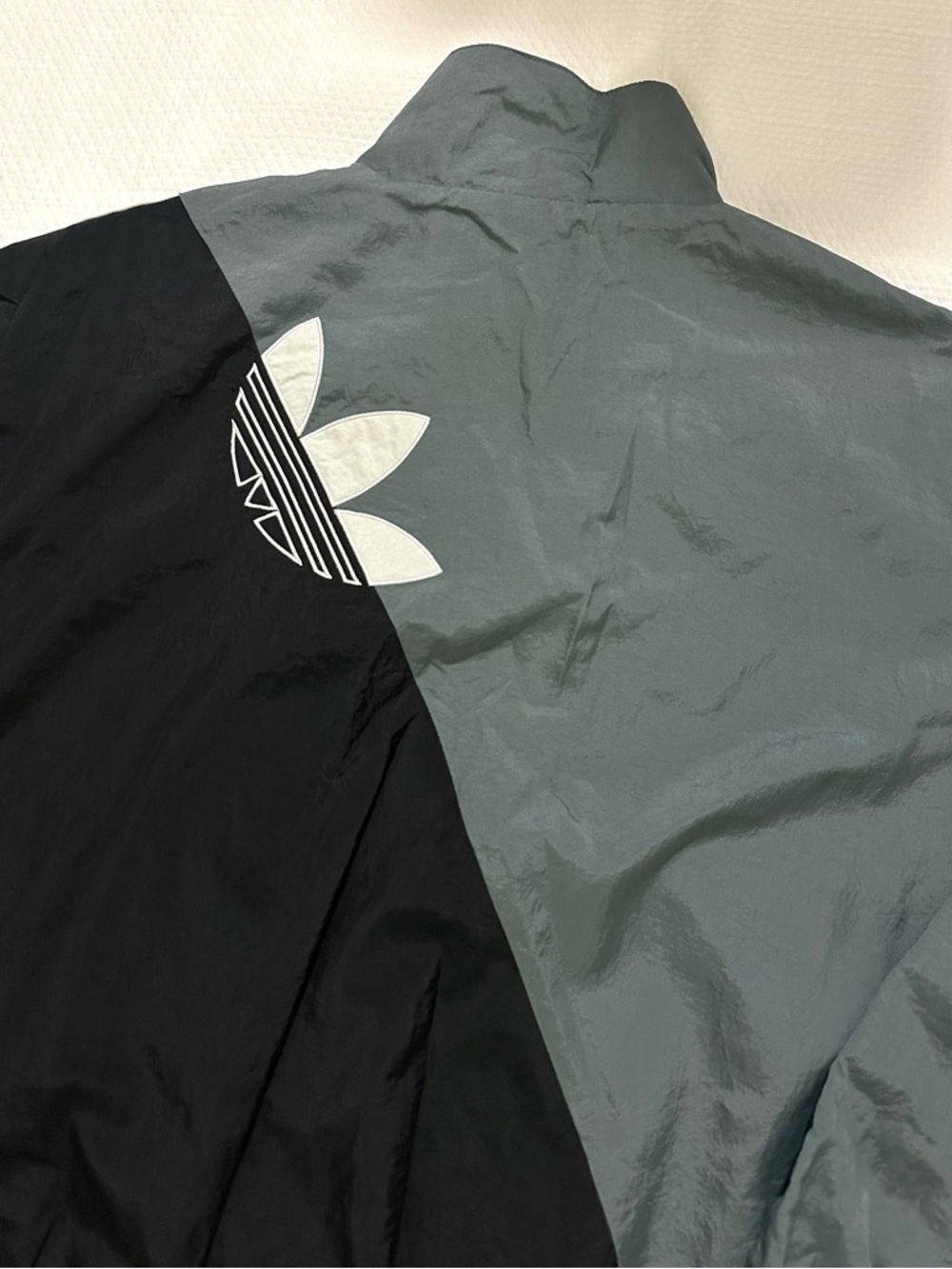 Adidas Women’s JAPONA Windbreaker XS - Picture 6 of 7